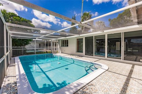 House in Sunrise, Florida 4 bedrooms № 1943981 - photo 17