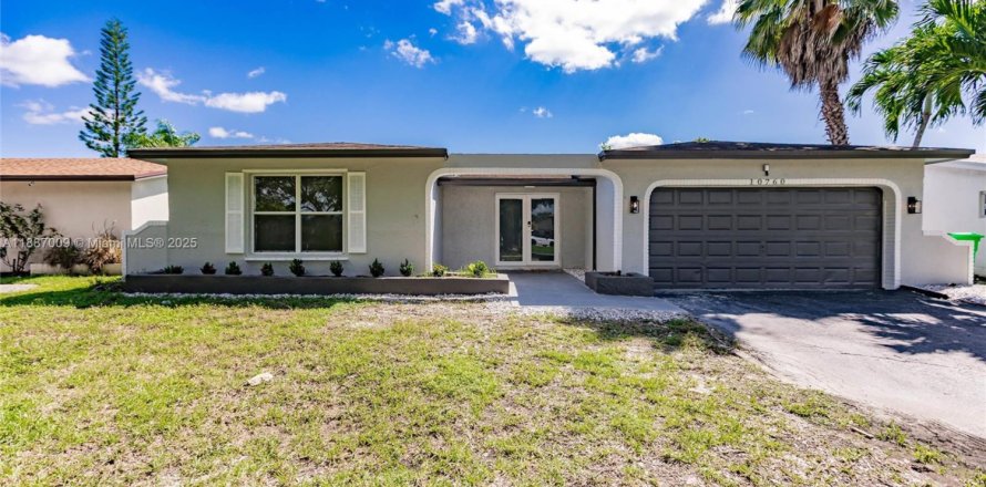 House in Sunrise, Florida 4 bedrooms № 1943981