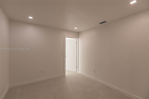 House in Sunrise, Florida 4 bedrooms № 1943981 - photo 23