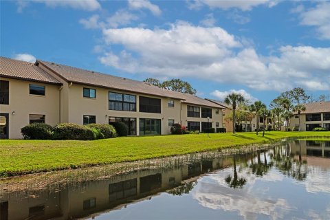 Condo in Venice, Florida, 2 bedrooms  № 1069589 - photo 1