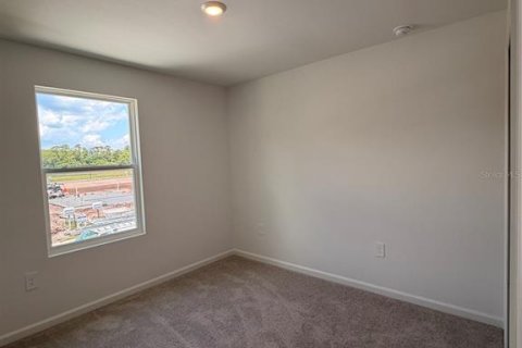 House in Eustis, Florida 4 bedrooms, 174.1 sq.m. № 2207980 - photo 15
