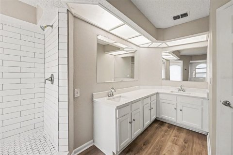 Купить виллу или дом в Семинол, Флорида 8 комнат, 222.59м2, № 2231373 - фото 18