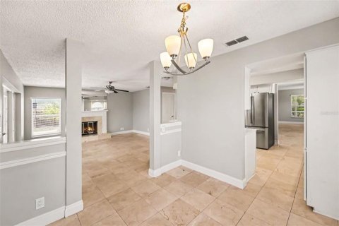 Купить виллу или дом в Семинол, Флорида 8 комнат, 222.59м2, № 2231373 - фото 8