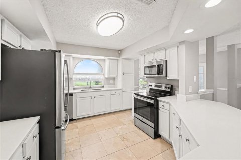 Купить виллу или дом в Семинол, Флорида 8 комнат, 222.59м2, № 2231373 - фото 12