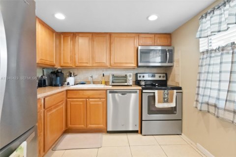 Condominio en venta en Margate, Florida, 1 dormitorio, 72 m2 № 2152698 - foto 7
