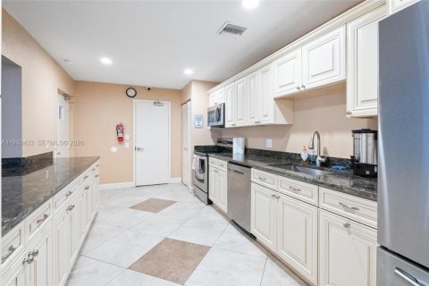 Condominio en venta en Margate, Florida, 1 dormitorio, 72 m2 № 2152698 - foto 26