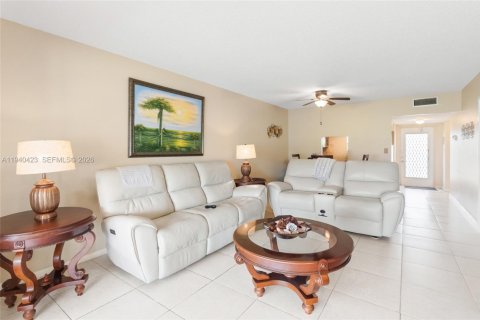 Condominio en venta en Margate, Florida, 1 dormitorio, 72 m2 № 2152698 - foto 12