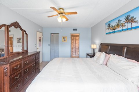 Condominio en venta en Margate, Florida, 1 dormitorio, 72 m2 № 2152698 - foto 17