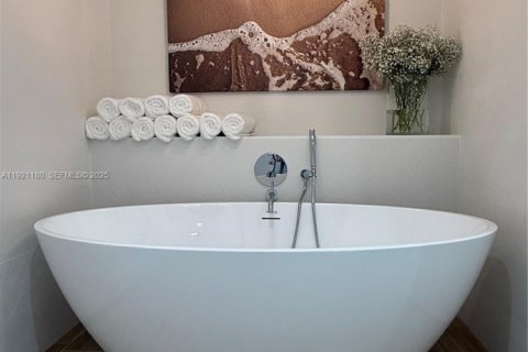 Copropriété à vendre à Aventura, Floride: 2 chambres, 135.64 m2 № 1976416 - photo 11