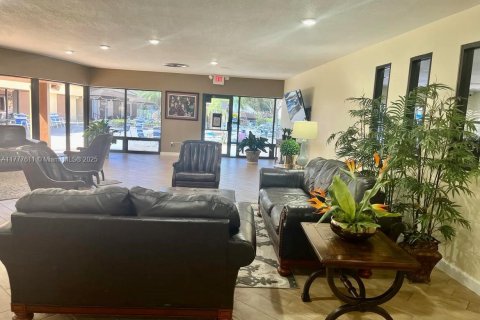 Condo in Sunrise, Florida, 1 bedroom  № 1868362 - photo 26