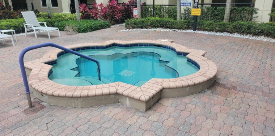 Condominio en Boynton Beach, Florida, 2 dormitorios № 1180560