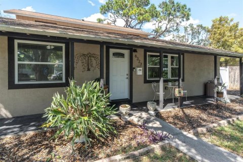 Villa ou maison à vendre à Saint Petersburg, Floride: 4 chambres, 198.63 m2 № 1902453 - photo 2