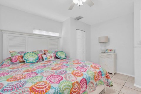 Casa en venta en Saint Petersburg, Florida, 4 dormitorios, 198.63 m2 № 1902453 - foto 29