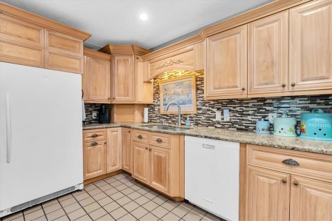 Casa en venta en Saint Petersburg, Florida, 4 dormitorios, 198.63 m2 № 1902453 - foto 11