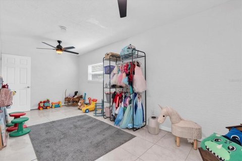 House in Saint Petersburg, Florida 4 bedrooms, 198.63 sq.m. № 1902453 - photo 16