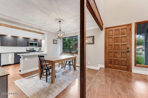Villa ou maison à vendre à Ormond Beach, Floride: 4 chambres, 166.67 m2 № 2296907 - photo 4