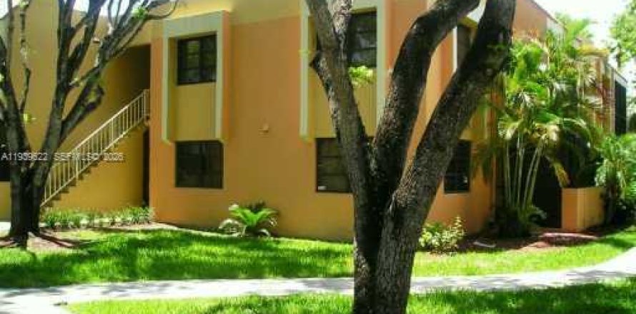 Condo in Miami, Florida, 2 bedrooms  № 2052918