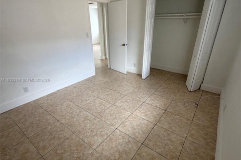 Appartement à louer à Lauderdale Lakes, Floride: 2 chambres, 69.68 m2 № 1997258 - photo 7