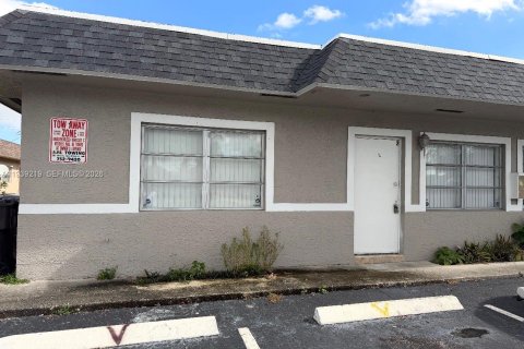 Appartement à Lauderdale Lakes, Floride 2 chambres, 69.68 m2 № 1997258