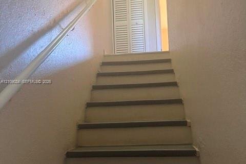 Casa en venta en Hialeah, Florida, 4 dormitorios, 202.71 m2 № 2428205 - foto 8