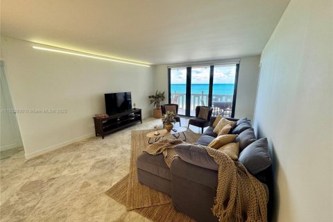 Купить кондоминиум в Ки-Бискейн, Флорида 2 спальни, 130.9м2, № 1965745 - фото 18