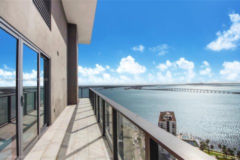 Condo in Miami, Florida, 2 bedrooms  № 1978996 - photo 4