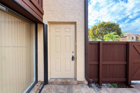 Copropriété à vendre à Miami, Floride: 3 chambres, 136.57 m2 № 2041491 - photo 6