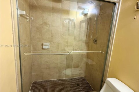 Copropriété à vendre à Miami, Floride: 3 chambres, 136.57 m2 № 2041491 - photo 11