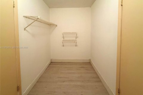 Copropriété à vendre à Miami, Floride: 3 chambres, 136.57 m2 № 2041491 - photo 25