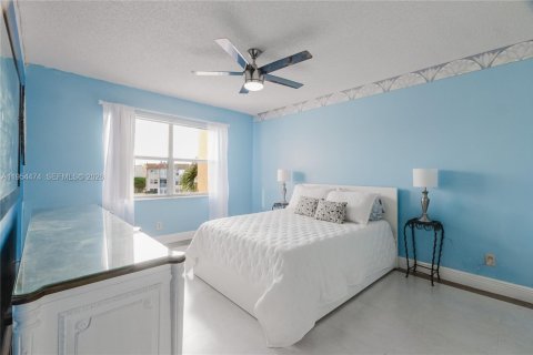 Condominio en venta en Sunrise, Florida, 1 dormitorio, 79.9 m2 № 2021857 - foto 8