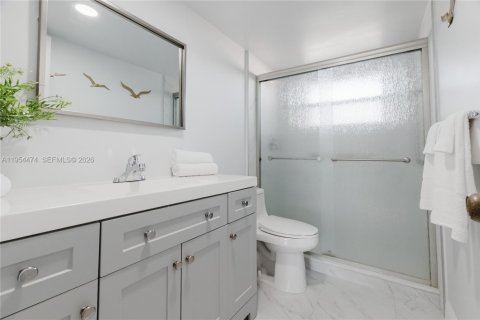 Condominio en venta en Sunrise, Florida, 1 dormitorio, 79.9 m2 № 2021857 - foto 14