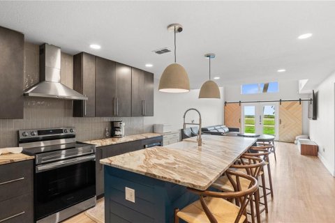 Condo in Ormond Beach, Florida, 3 bedrooms № 2108216 - photo 12