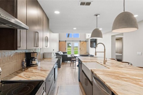 Condo in Ormond Beach, Florida, 3 bedrooms № 2108216 - photo 15