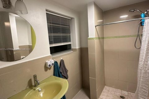 Immobilier commercial à vendre à Miami Beach, Floride: 395.21 m2 № 1961521 - photo 14