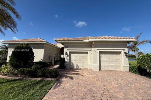 Villa ou maison à Port St. Lucie, Floride 3 chambres, 291.99 m2 № 2064193
