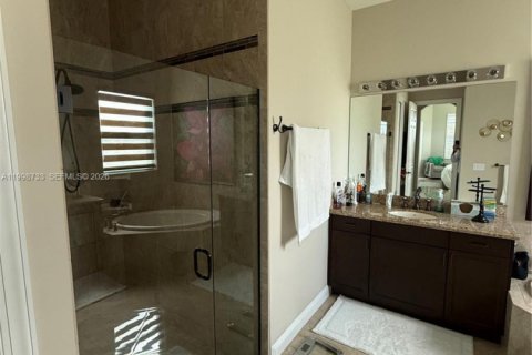 Villa ou maison à vendre à Port St. Lucie, Floride: 3 chambres, 291.99 m2 № 2064193 - photo 19