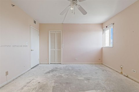 Condo in Lauderhill, Florida, 3 bedrooms  № 1697044 - photo 22