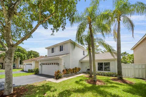 House in Plantation, Florida 3 bedrooms, 167.78 sq.m. № 1841353 - photo 2