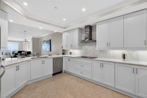 Copropriété à vendre à Daytona Beach Shores, Floride: 3 chambres, 228.63 m2 № 2405640 - photo 17