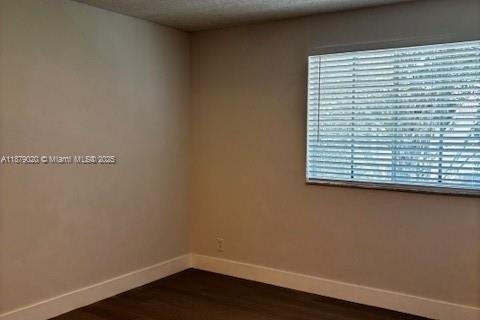 Townhouse in Weston, Florida 2 bedrooms, 105.07 sq.m. № 1896223 - photo 12