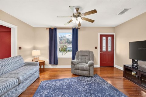 House in Ocala, Florida 2 bedrooms, 96.53 sq.m. № 2388107 - photo 2