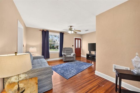 House in Ocala, Florida 2 bedrooms, 96.53 sq.m. № 2388107 - photo 5