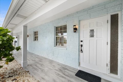 Villa ou maison à vendre à Treasure Island, Floride: 3 chambres, 169.36 m2 № 2314265 - photo 7