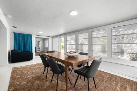Villa ou maison à vendre à Treasure Island, Floride: 3 chambres, 169.36 m2 № 2314265 - photo 25