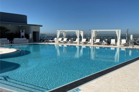 Condo in Miami, Florida, 1 bedroom  № 2053088 - photo 22