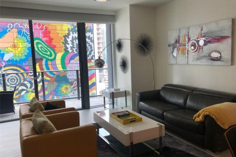 Condo in Miami, Florida, 1 bedroom  № 2053088 - photo 3