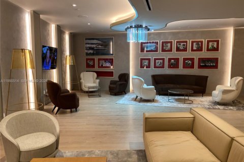 Condo in Miami, Florida, 1 bedroom  № 2053088 - photo 27