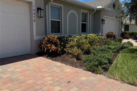 Casa en venta en Port Charlotte, Florida, 2 dormitorios, 140.84 m2 № 2235447 - foto 2