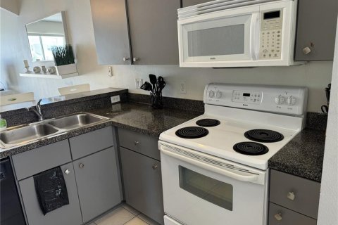 Townhouse in Kissimmee, Florida 3 bedrooms, 136.38 sq.m. № 2098403 - photo 15
