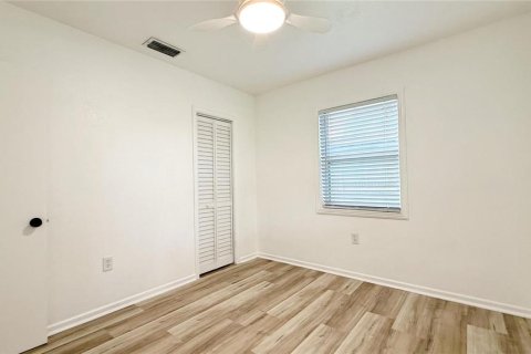 Villa ou maison à vendre à Palmetto, Floride: 2 chambres, 98.1 m2 № 1887146 - photo 13